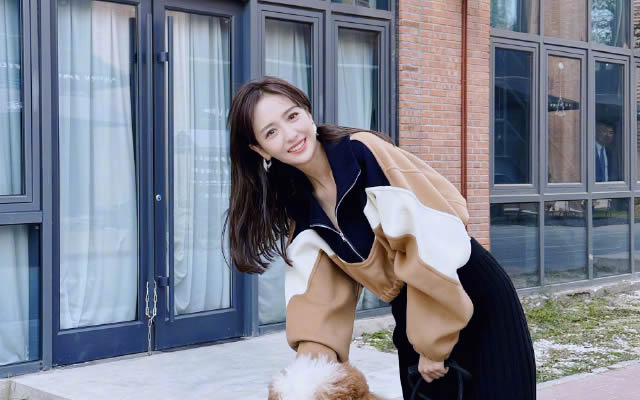 李小璐复杂的爱情故事:出道后赢得李晨,街头吻韩庚,婚内出轨