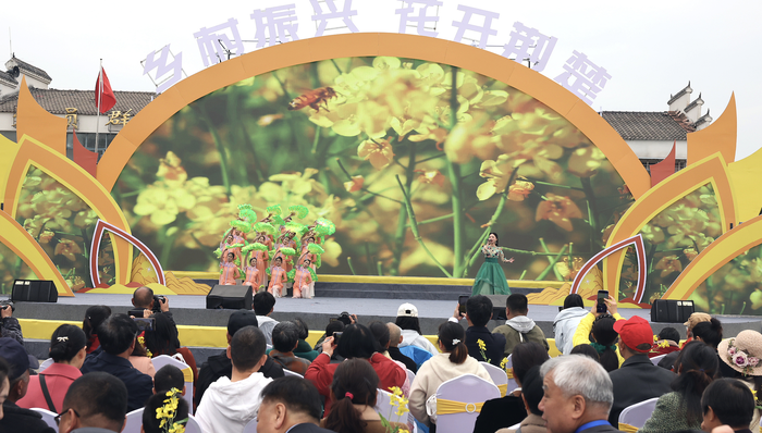 雅诗兰黛深陷代购风波:旅游零售渠道依赖的代价与转型困局