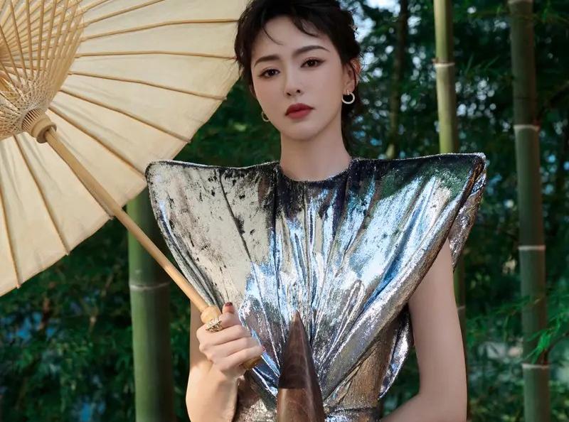 上海芭蕾舞团经典版《天鹅湖》特别演出：唯美浪漫，人气爆棚